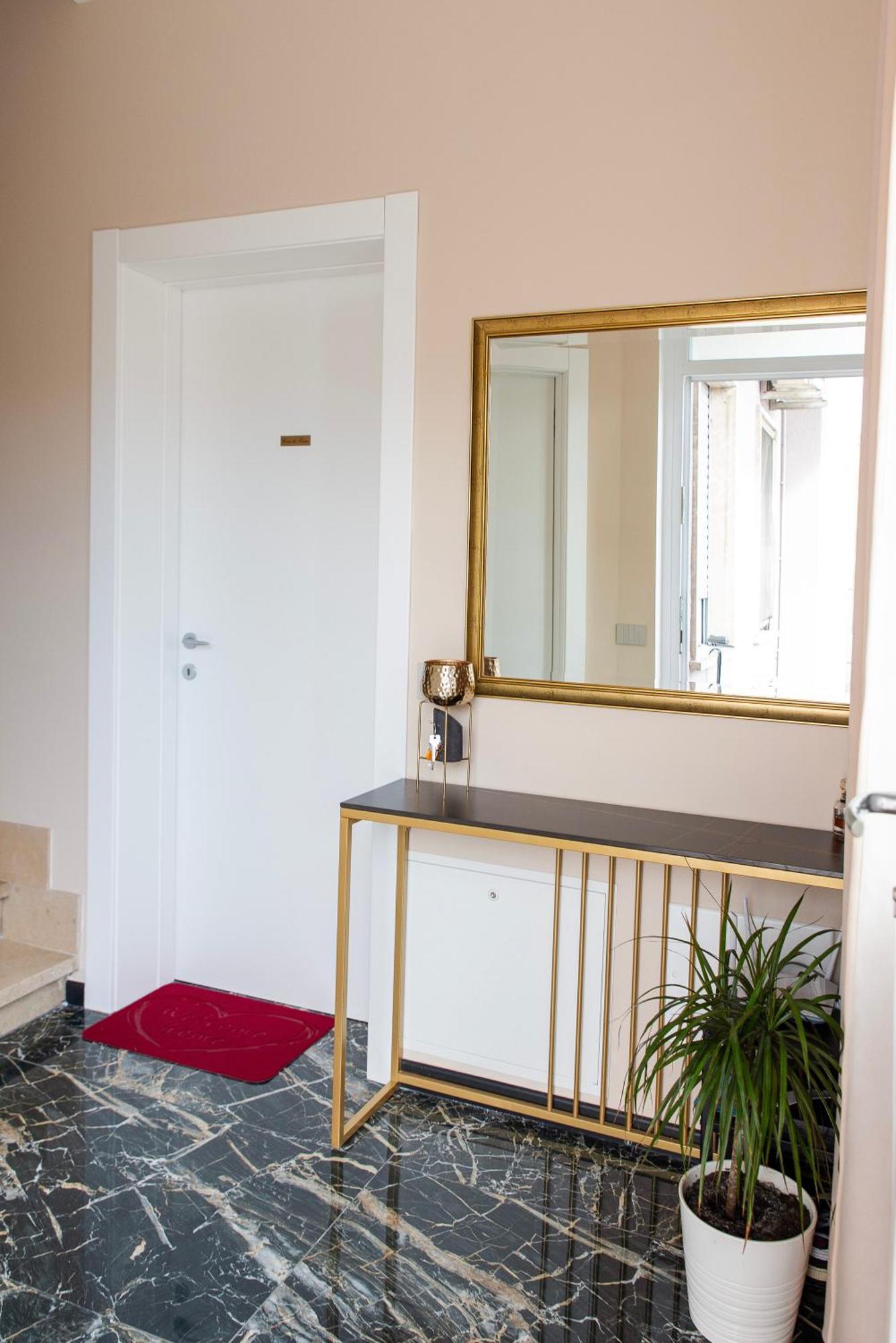 Casa Di Zina Apartment Verona Luaran gambar